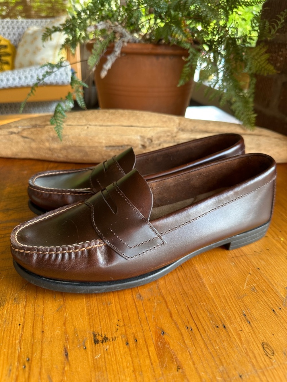 Eastland Classic ll brown leather penny loafer academia/preppy. Size 7 - Picture 4 of 8